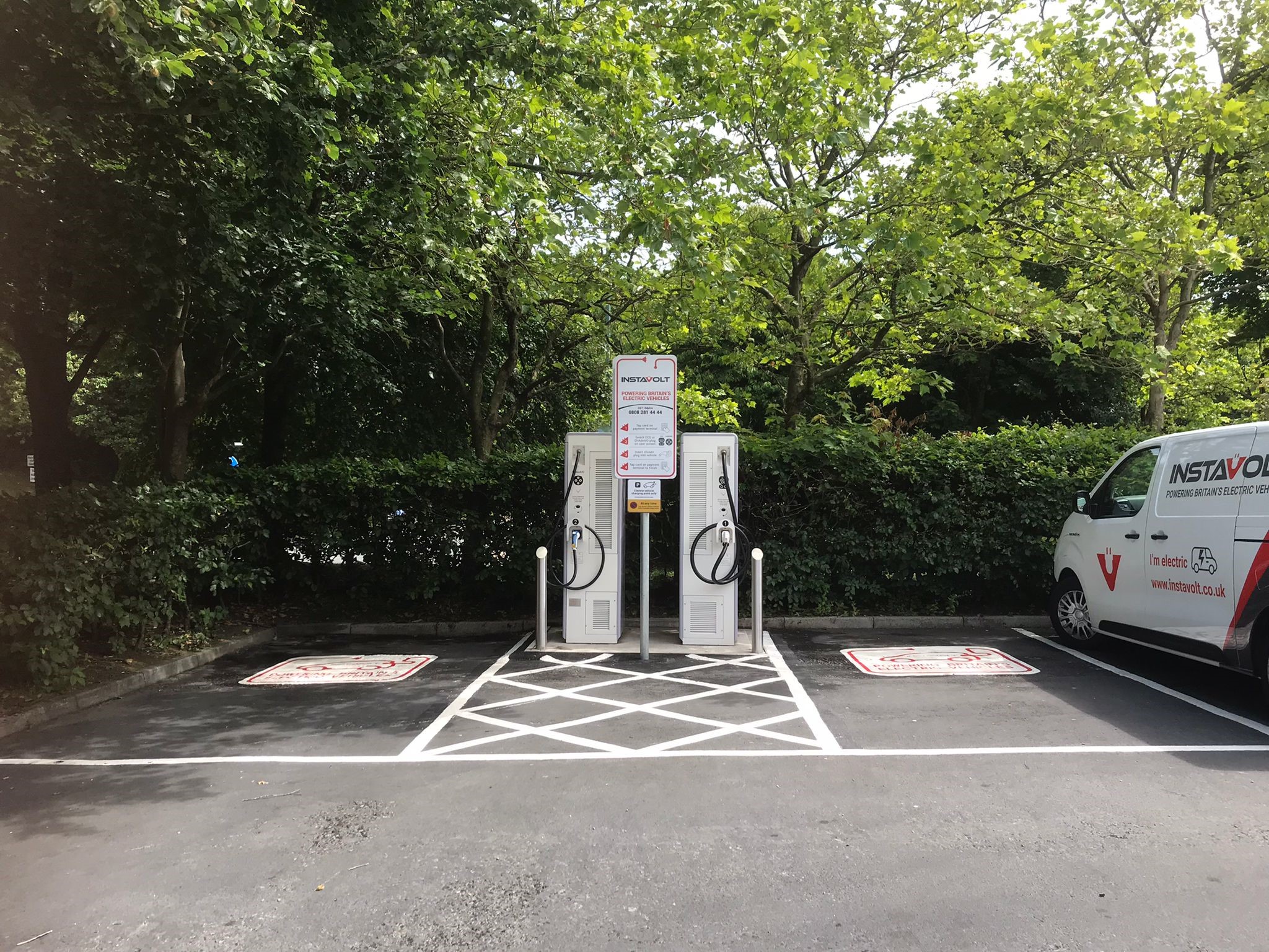 electric vehicle chargers, Concourse